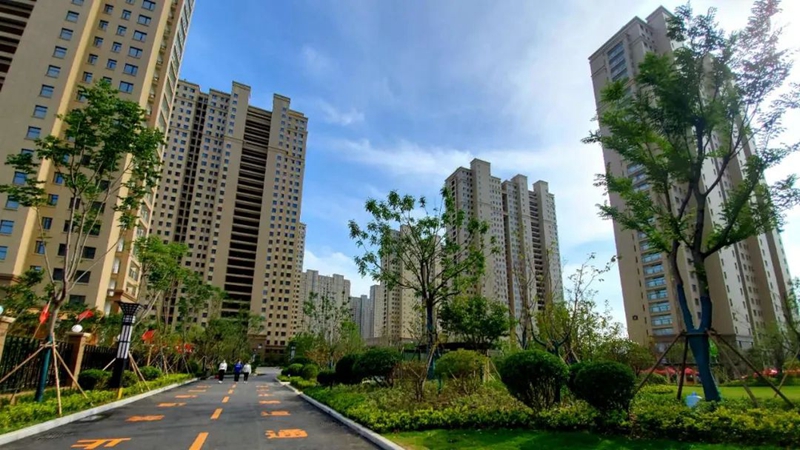 華悅物業(yè)在管的多個(gè)小區(qū)獲市級(jí)“園林式居住區(qū)”稱(chēng)號(hào)